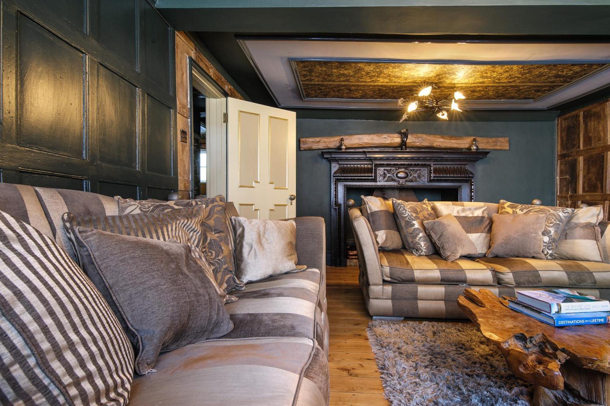 Huge Deluxe 600 Year Old Essex Manor, Hot Tub, Cinema Room, Sky Tv Saffron Walden Exterior photo