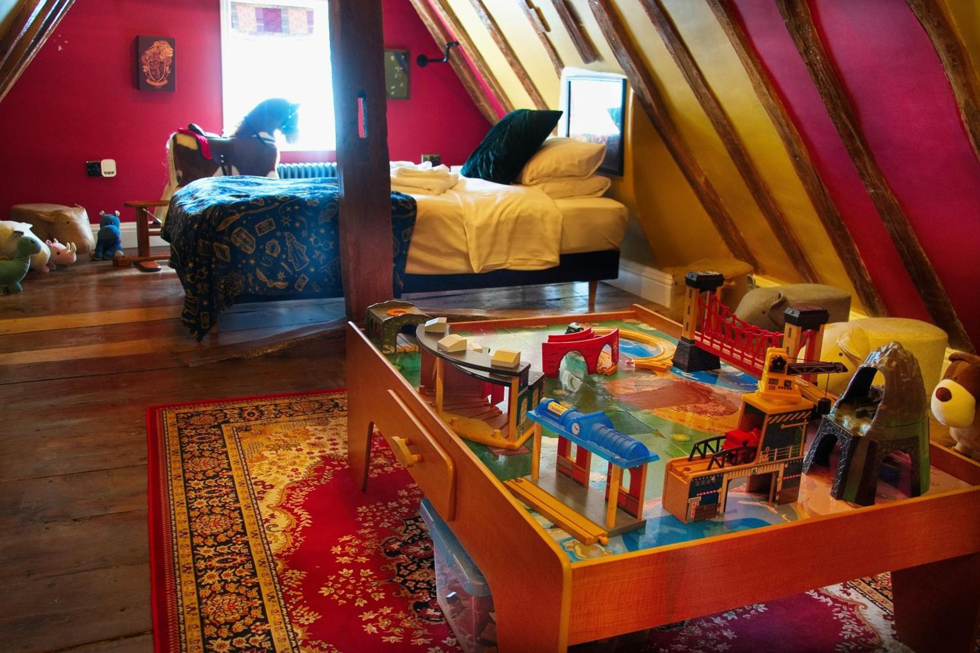 Huge Deluxe 600 Year Old Essex Manor, Hot Tub, Cinema Room, Sky Tv Saffron Walden Exterior photo