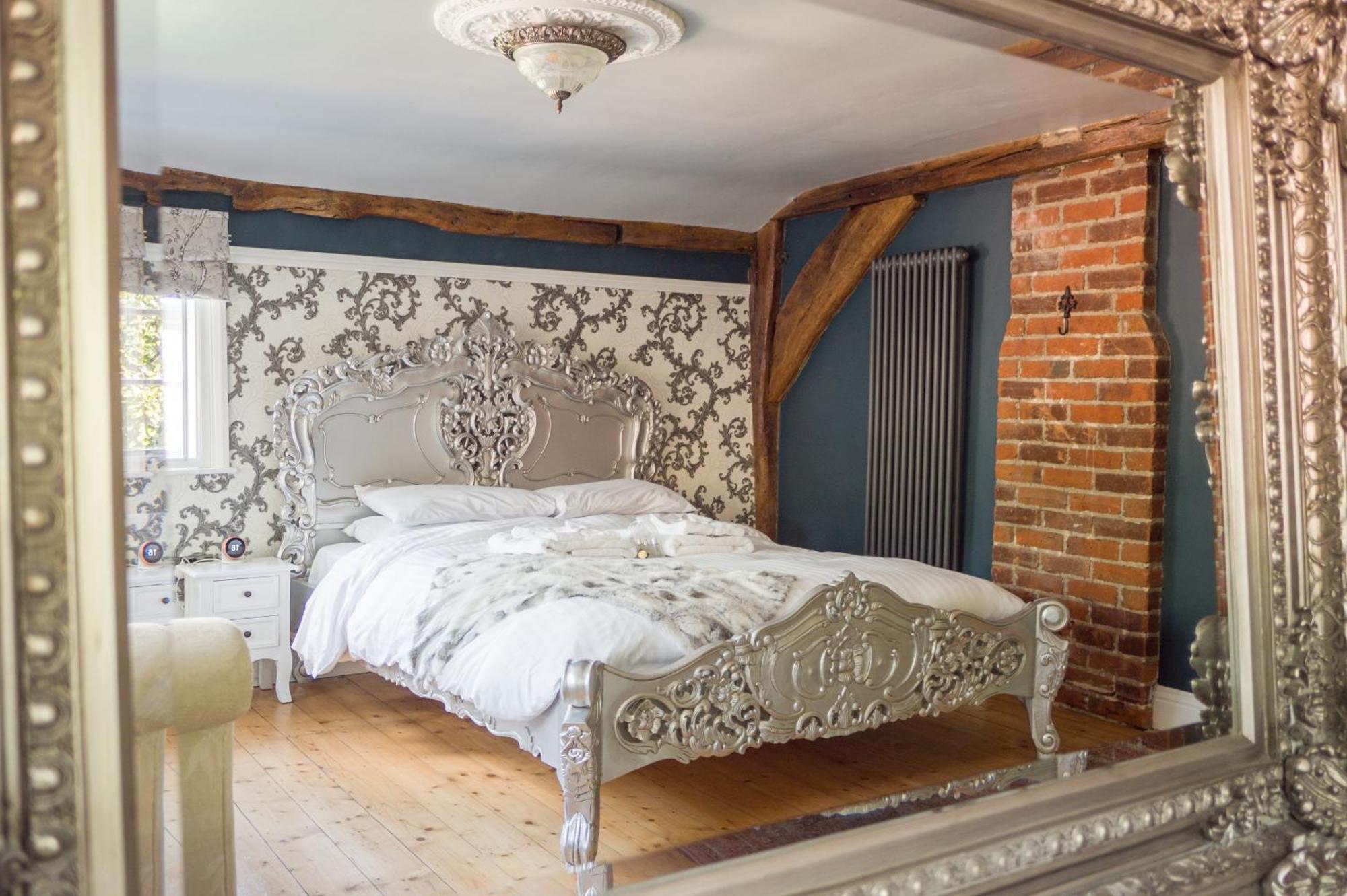 Huge Deluxe 600 Year Old Essex Manor, Hot Tub, Cinema Room, Sky Tv Saffron Walden Exterior photo