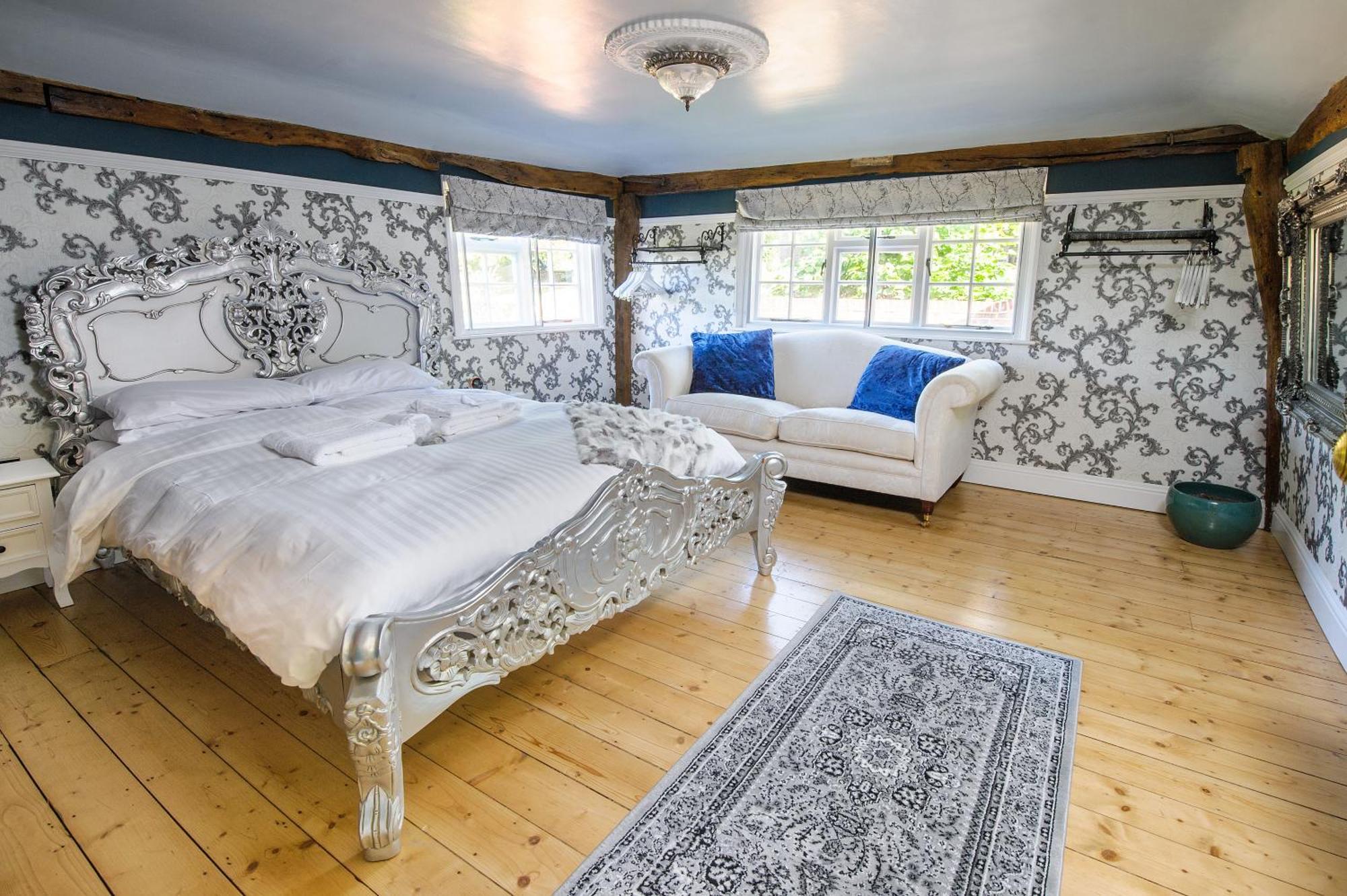 Huge Deluxe 600 Year Old Essex Manor, Hot Tub, Cinema Room, Sky Tv Saffron Walden Exterior photo